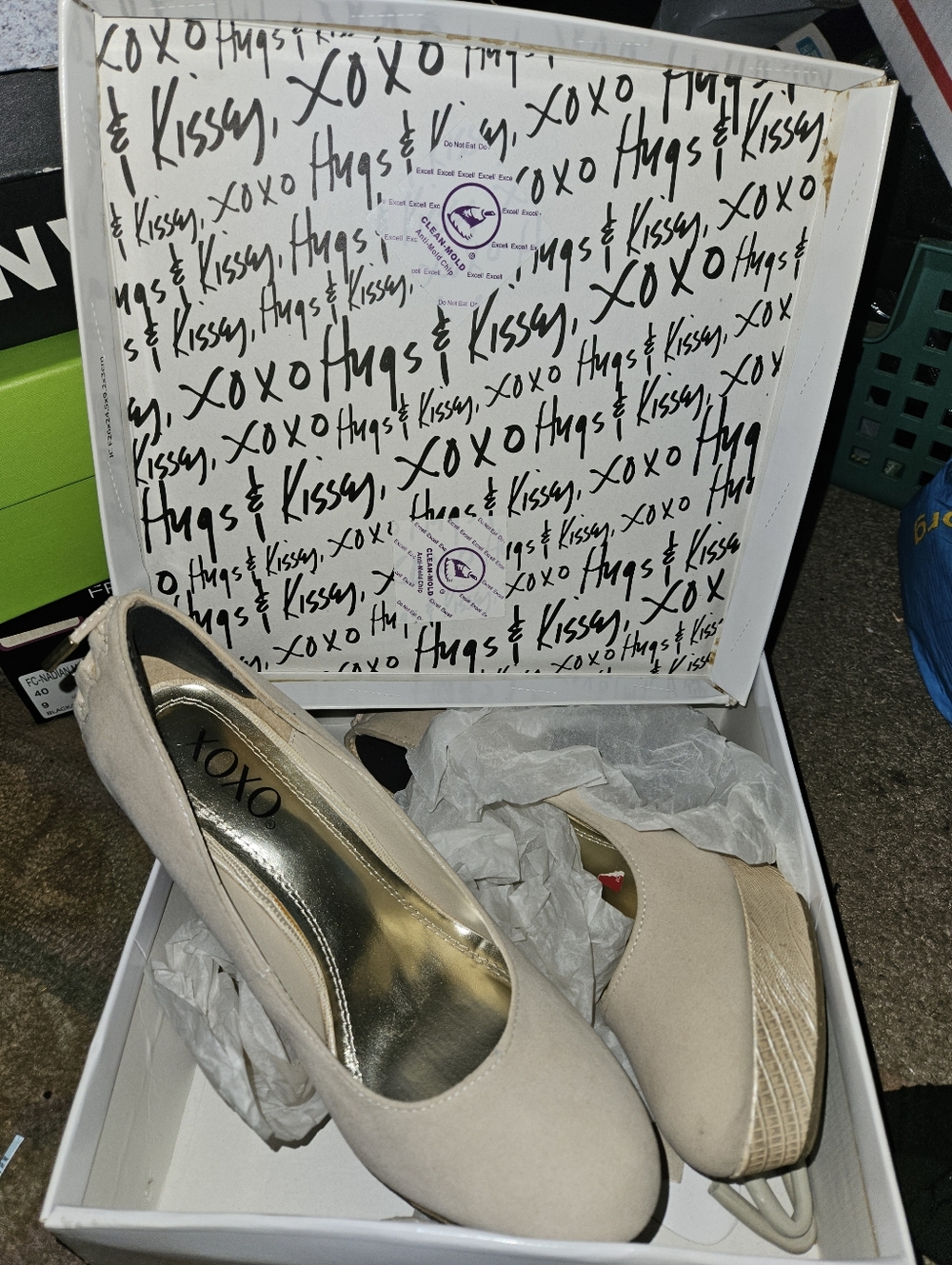 XOXO Beige Platform Round-Toe Pumps